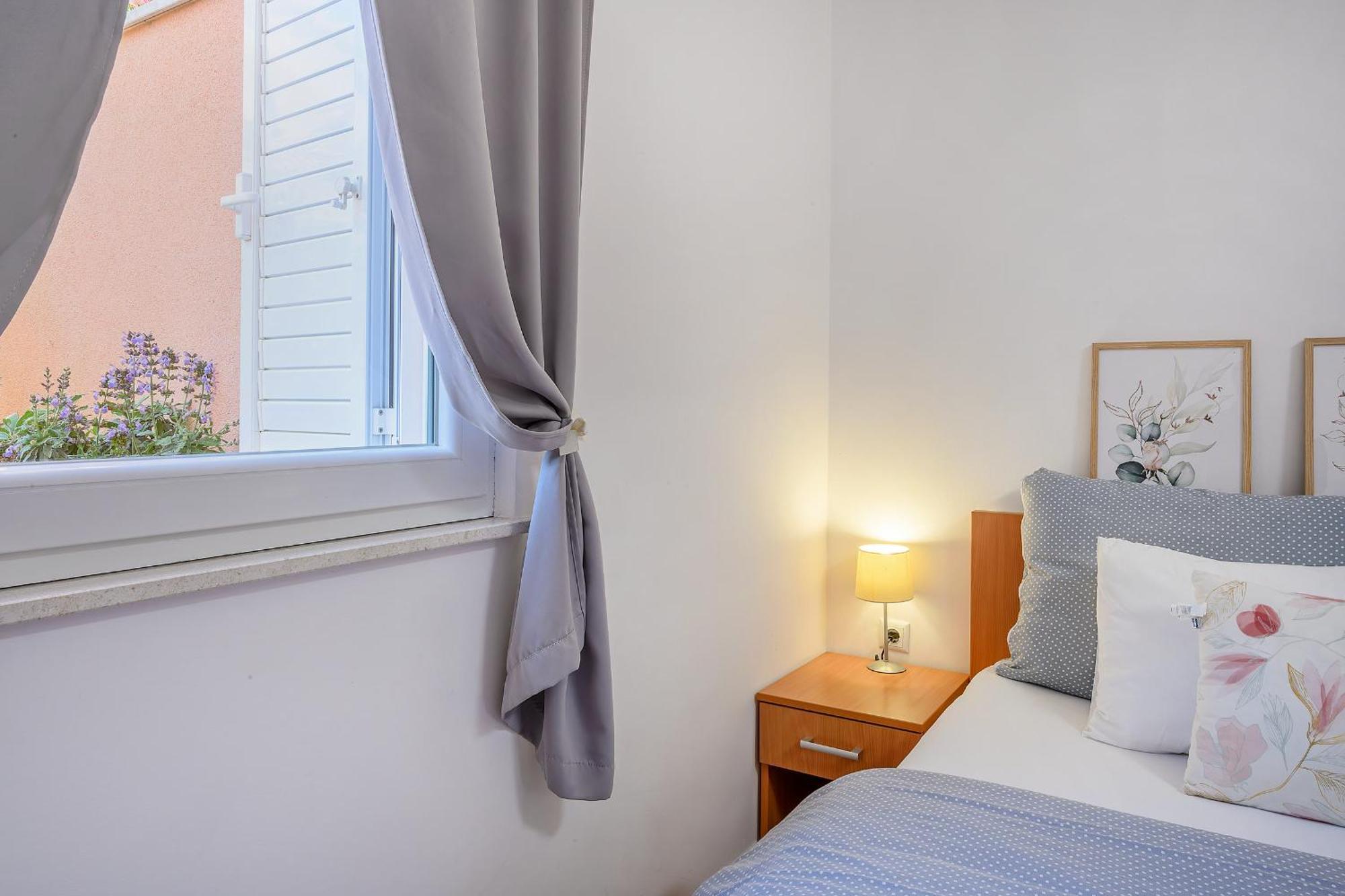 Apartment Mare Komiža Екстериор снимка