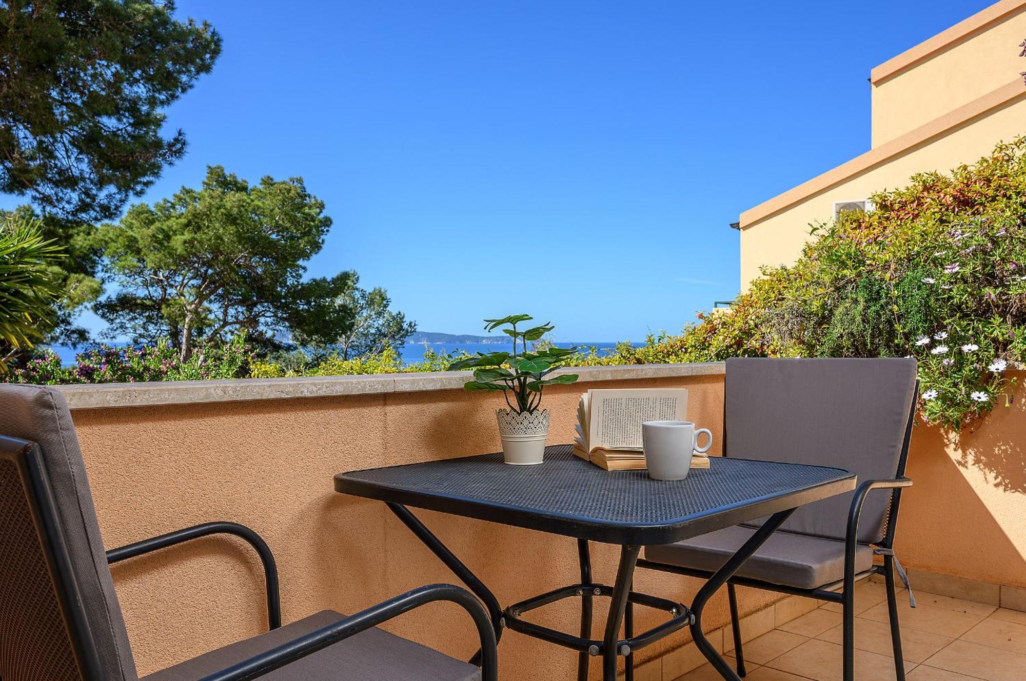 Apartment Mare Komiža Екстериор снимка